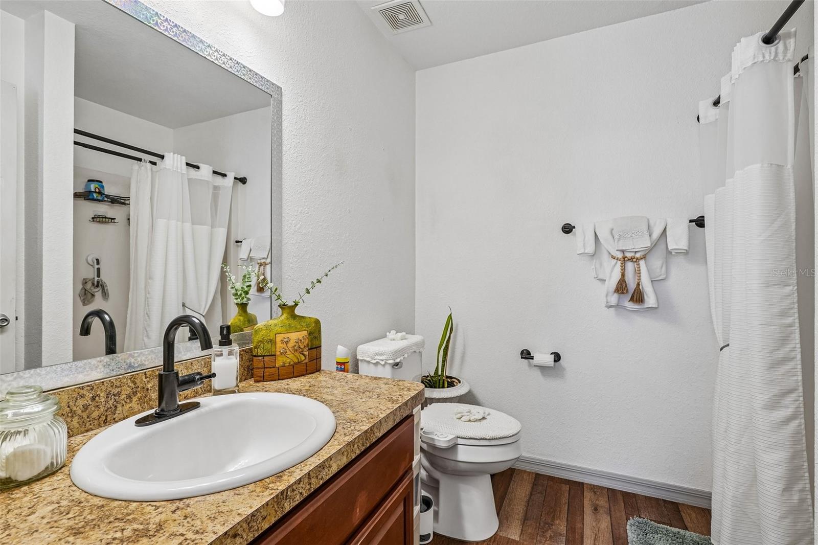 SILVER SPGS SHORES UN 24 - Residential