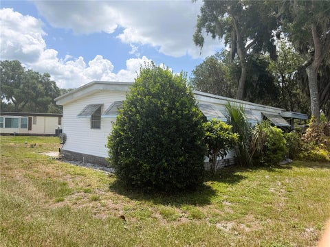 Tiny photo for 209 Jacaranda Drive, Leesburg, FL 34748 (MLS # R4911523)