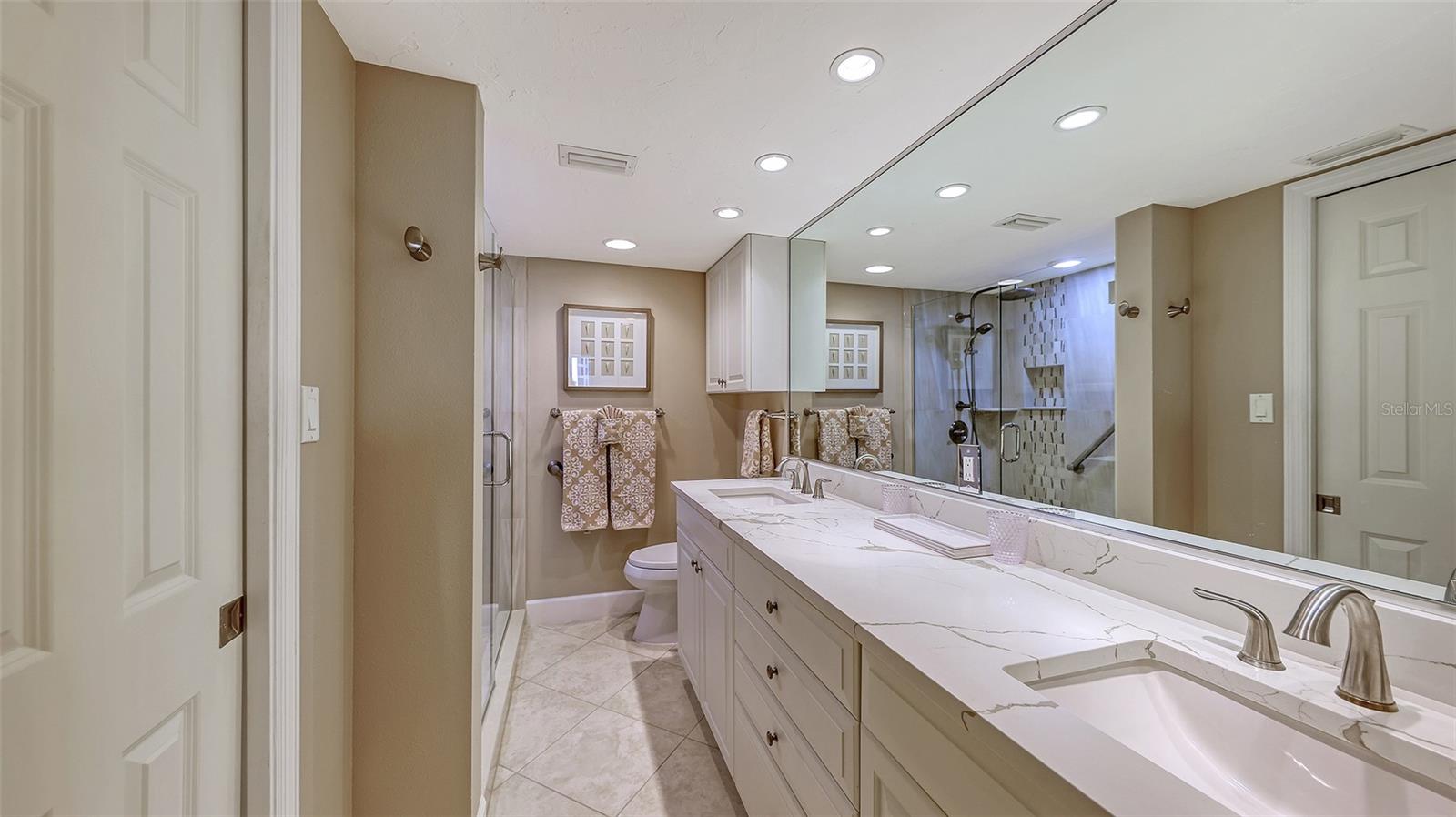 GULF & BAY CLUB PH 2 - Residential