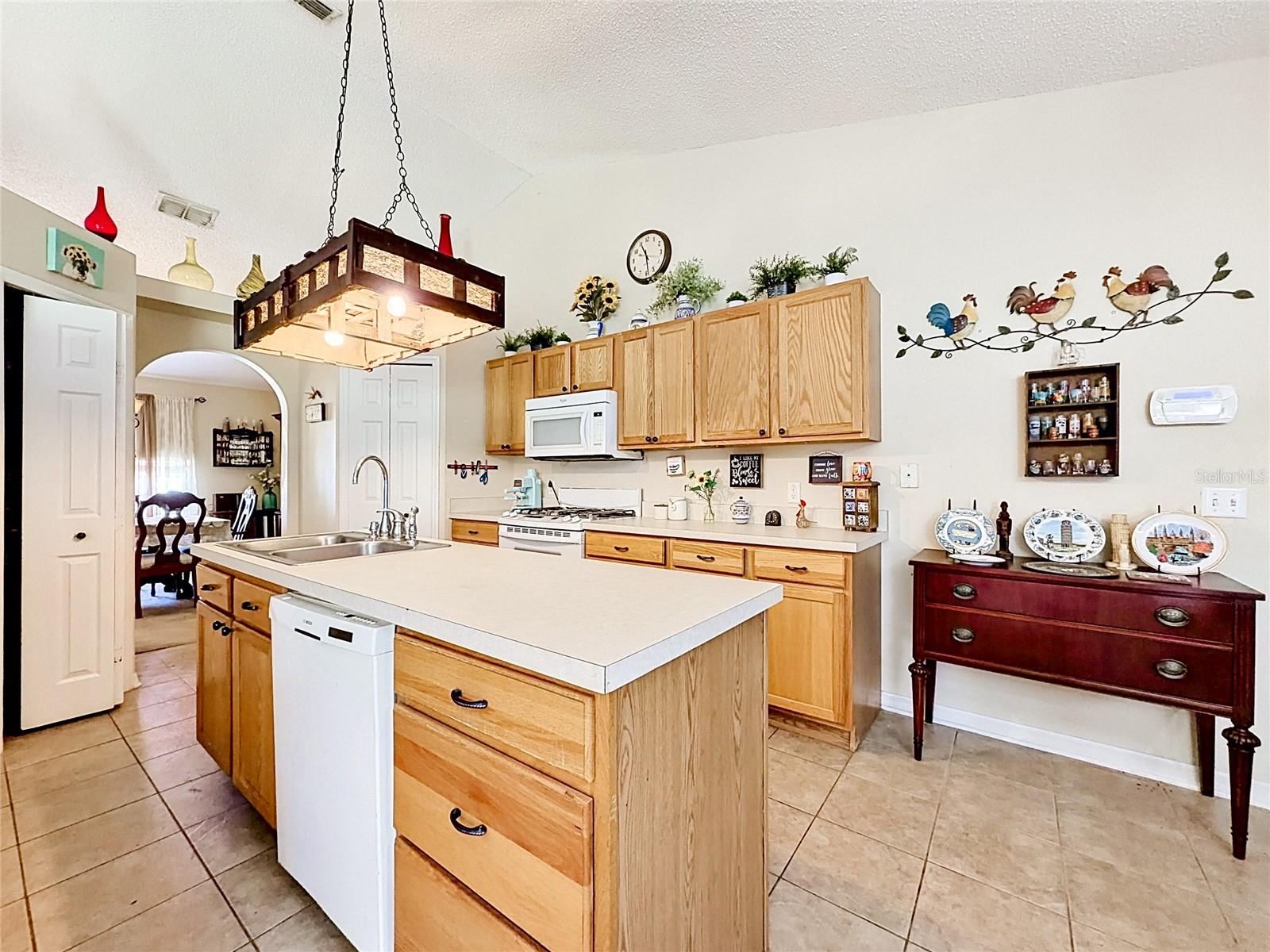 GREATER COUNTRY ESTATES - Residential