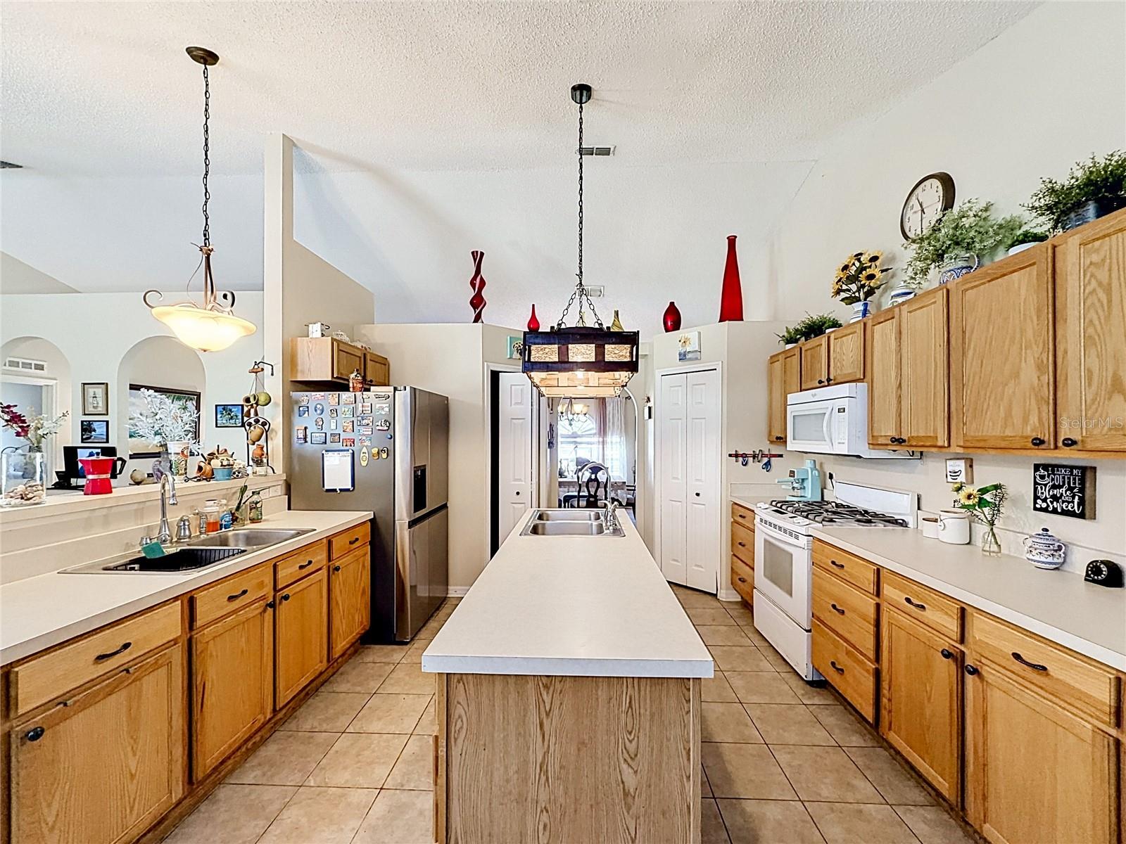GREATER COUNTRY ESTATES - Residential