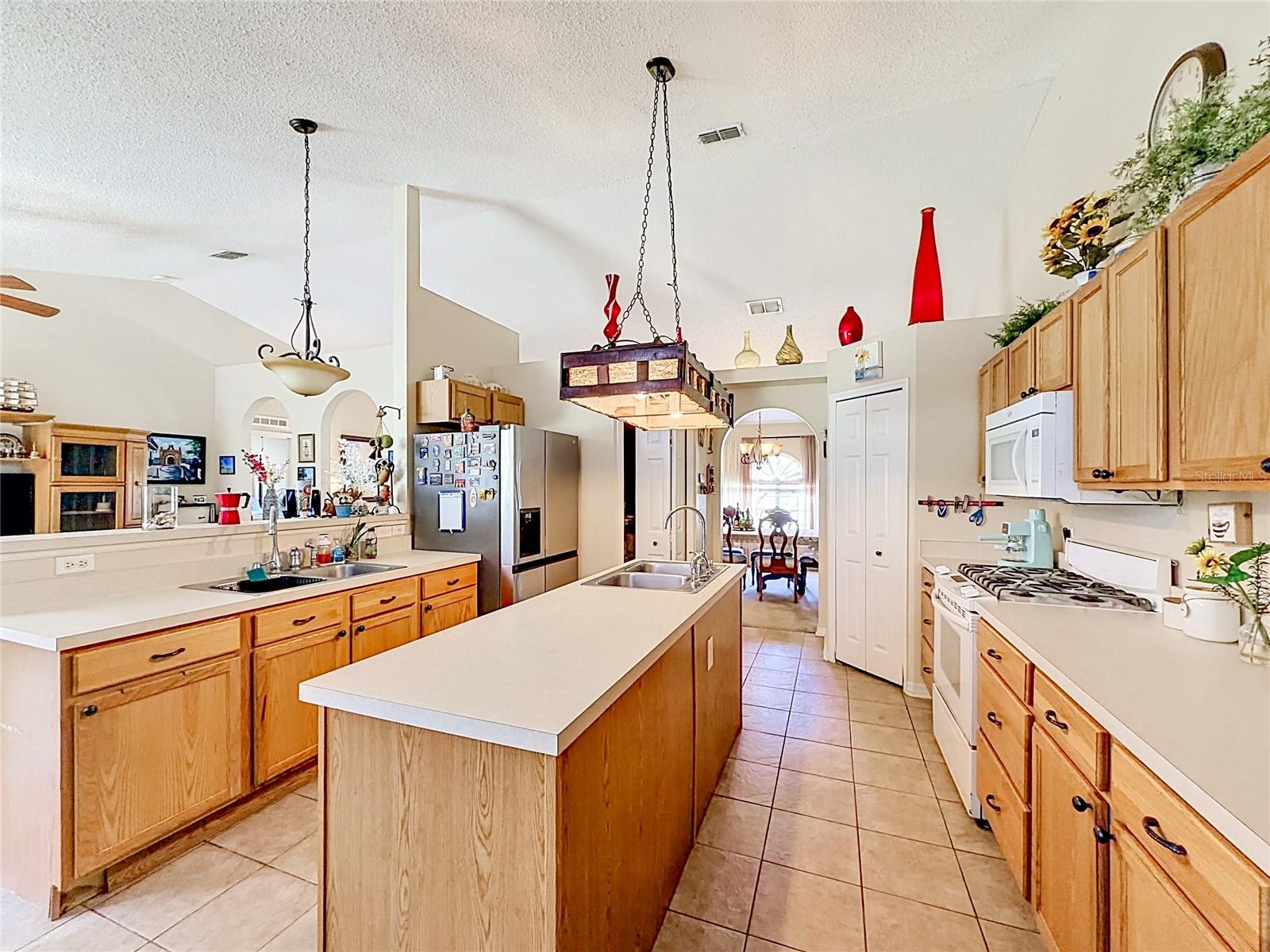 GREATER COUNTRY ESTATES - Residential