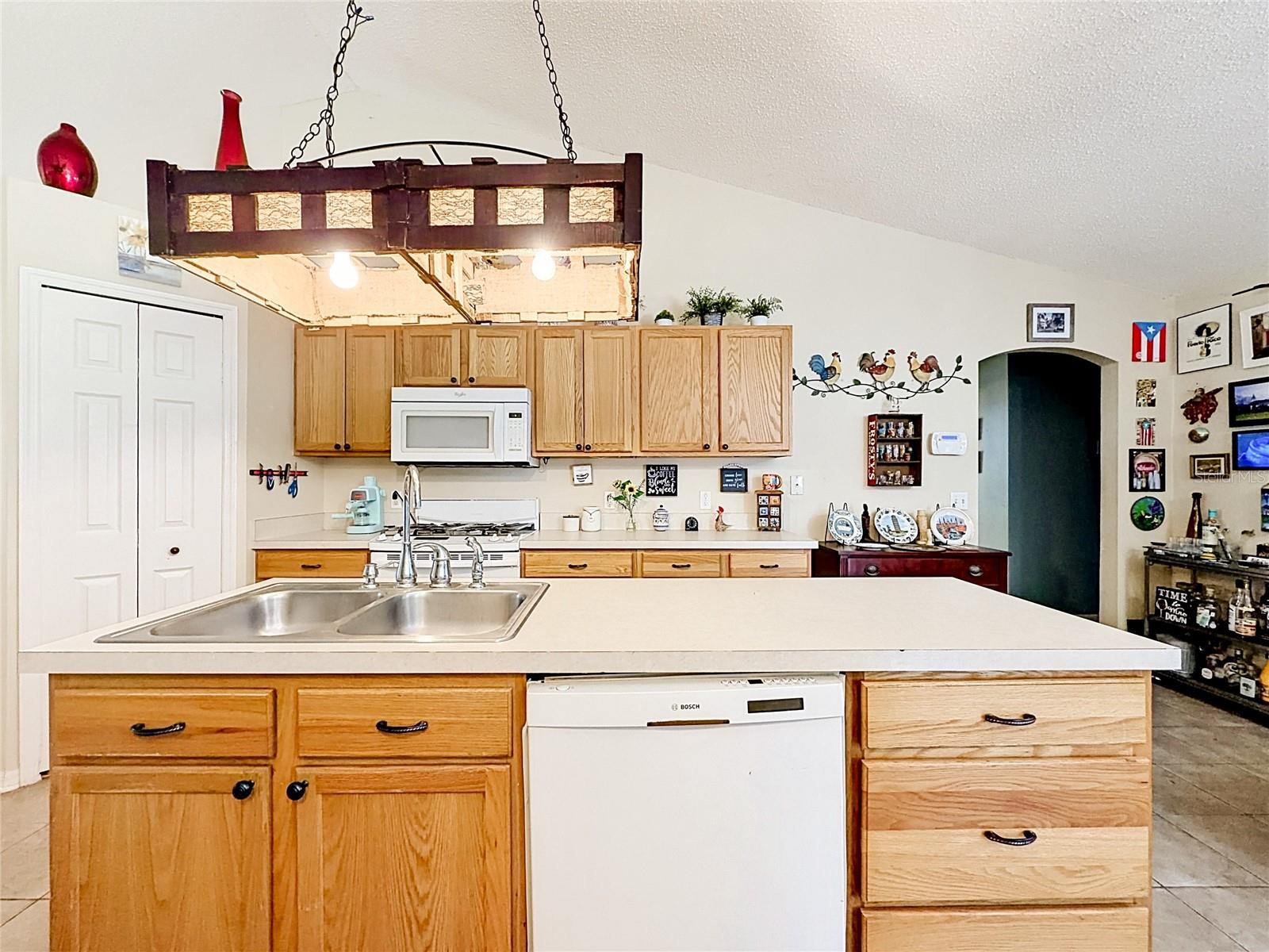 GREATER COUNTRY ESTATES - Residential