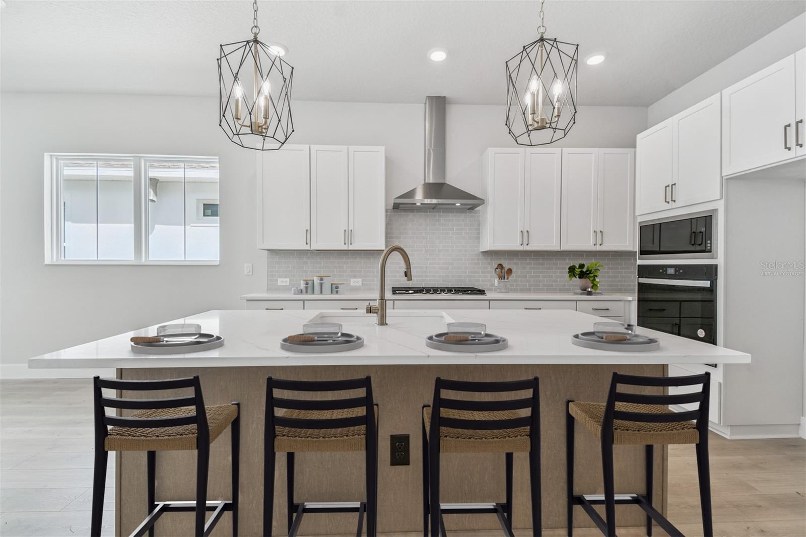 EMERALD LANDING AT WATERSIDE - Residential