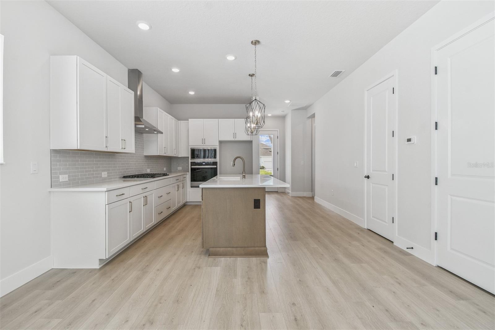 EMERALD LANDING AT WATERSIDE - Residential