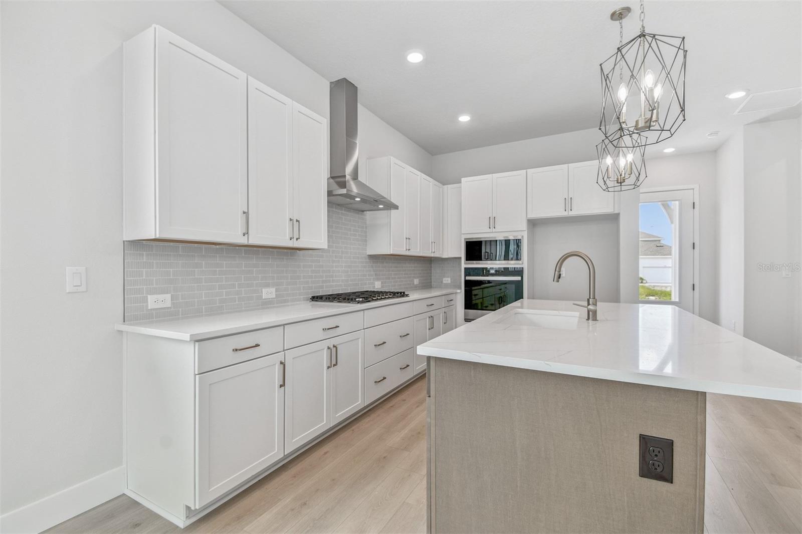 EMERALD LANDING AT WATERSIDE - Residential