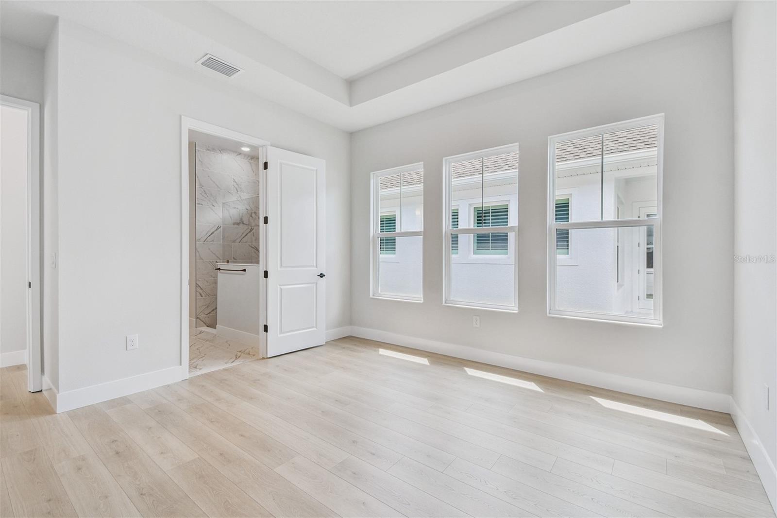 EMERALD LANDING AT WATERSIDE - Residential