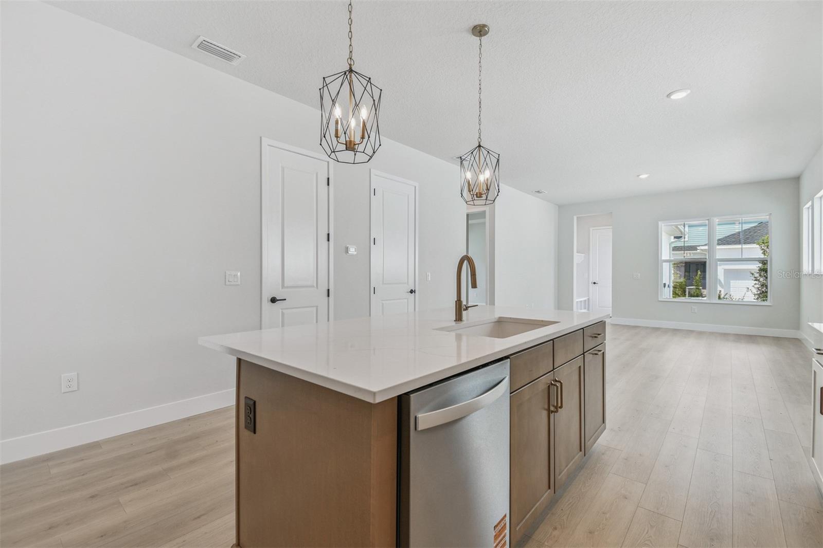 EMERALD LANDING AT WATERSIDE - Residential