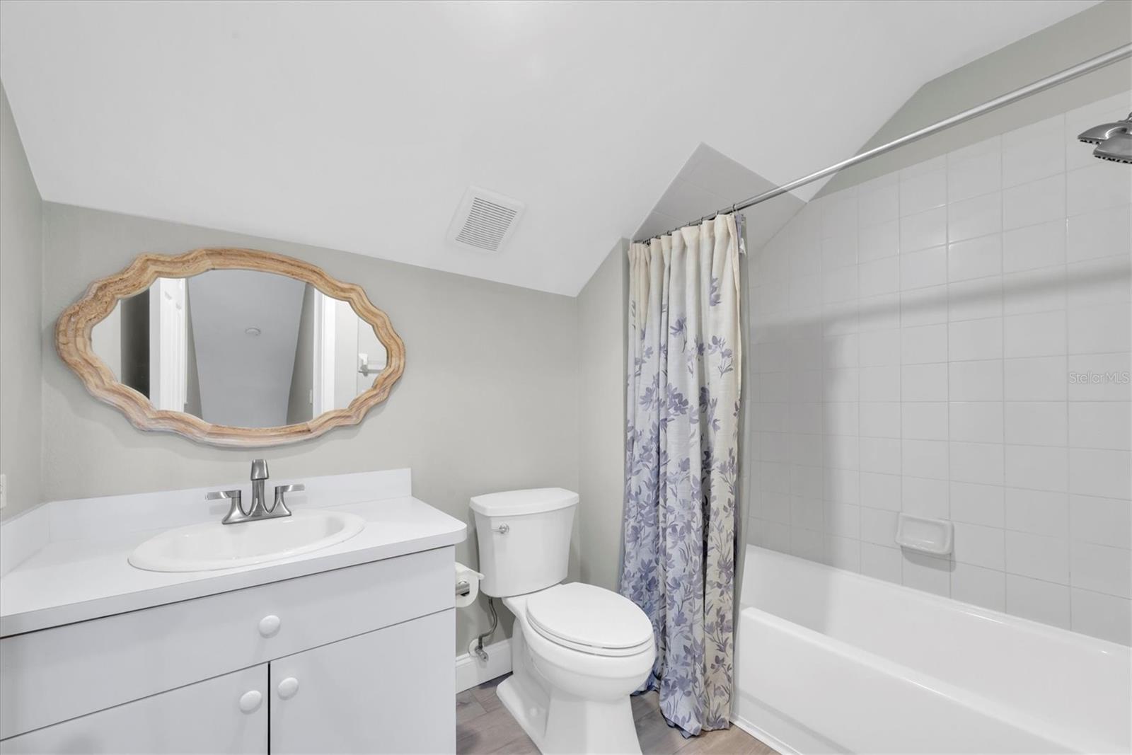 CARROLLWOOD CREEK - Residential