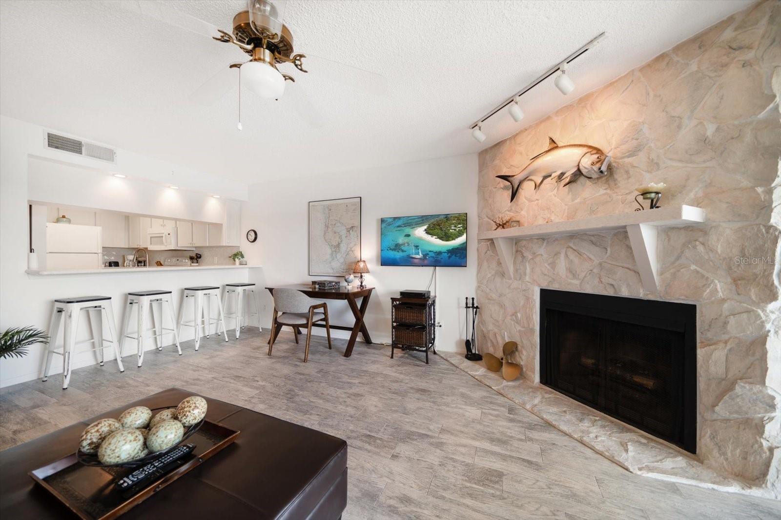 BLIND PASS LAGOONS CONDO - Residential