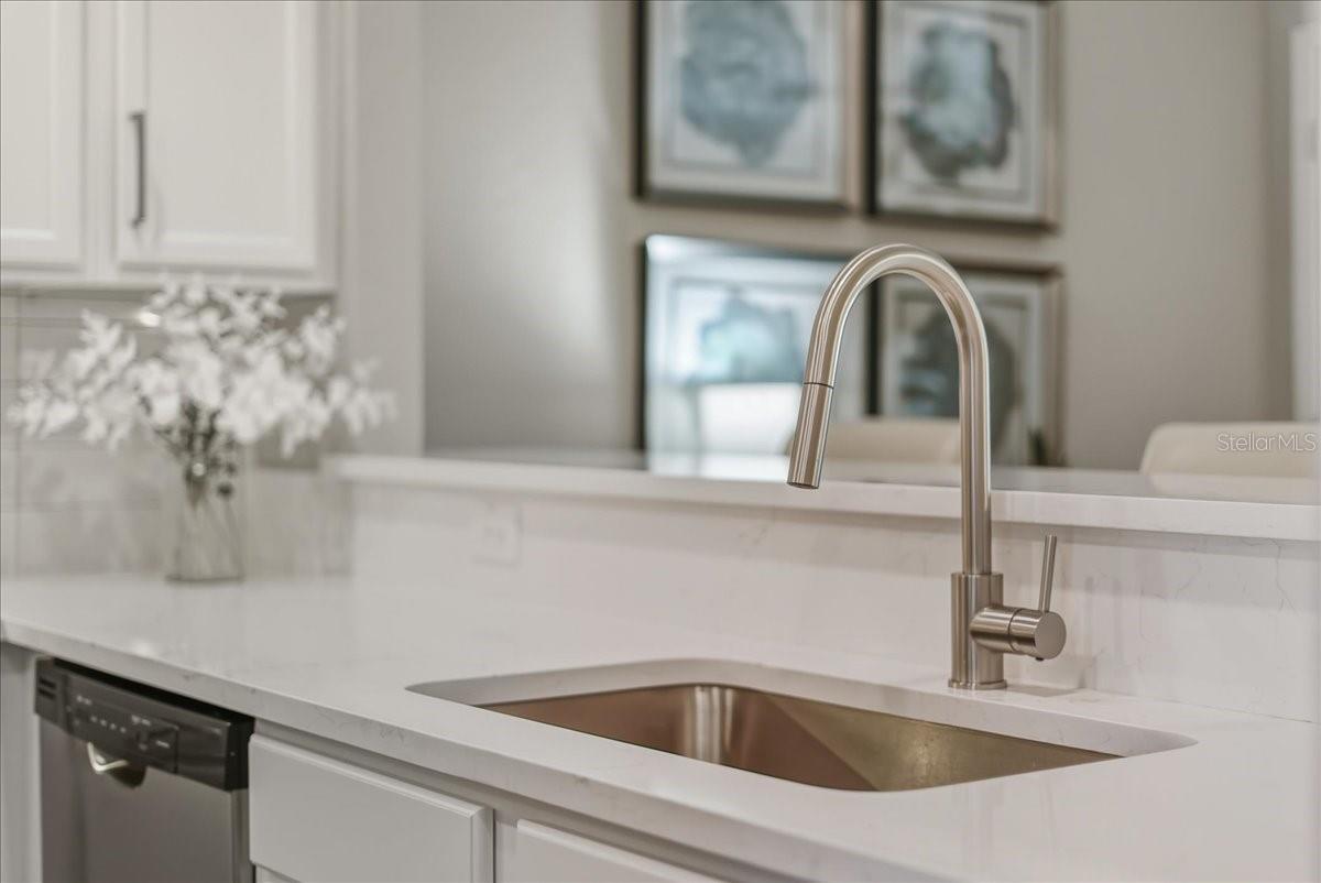 TOWNHOMES AT REGATTA LANDING - Residential