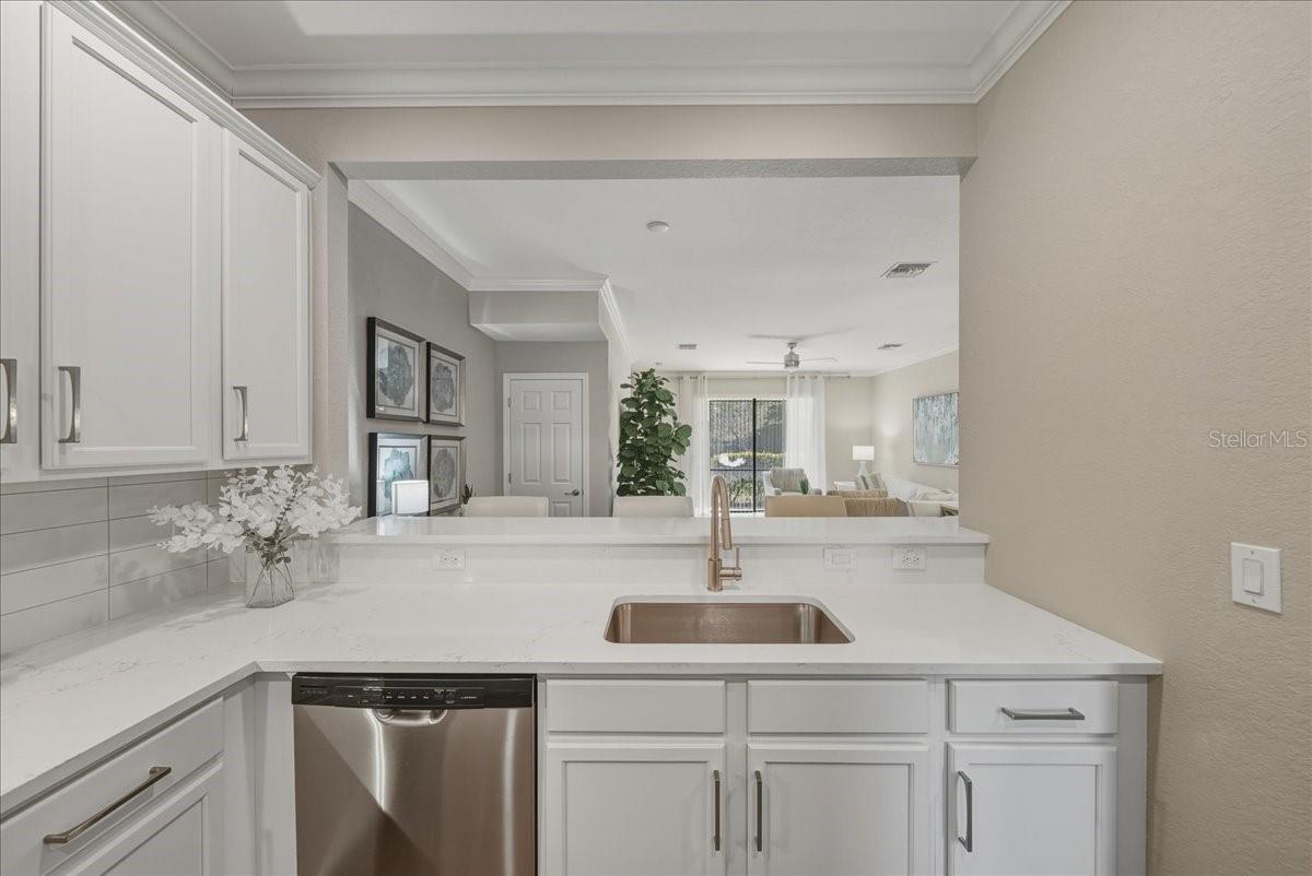 TOWNHOMES AT REGATTA LANDING - Residential