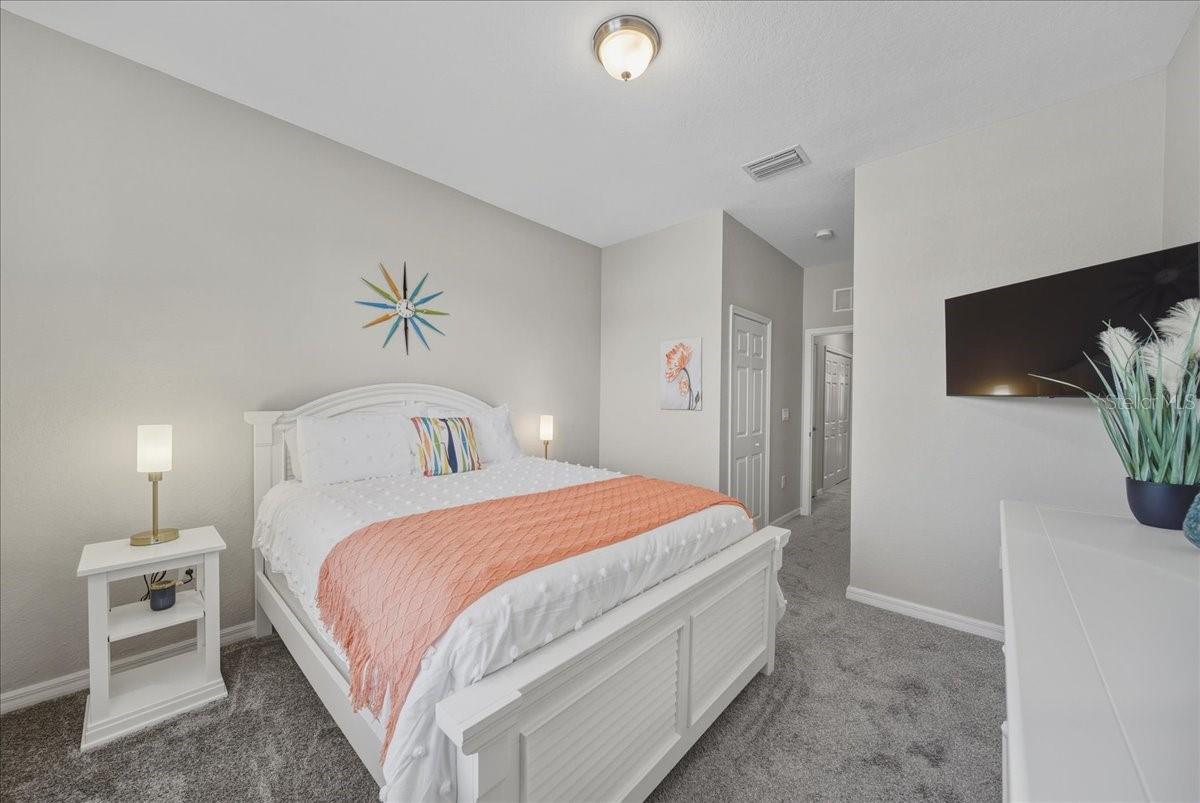 TOWNHOMES AT REGATTA LANDING - Residential