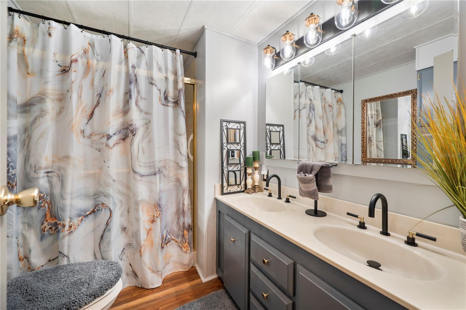 CITRUS WOODS ESTATES - Residential