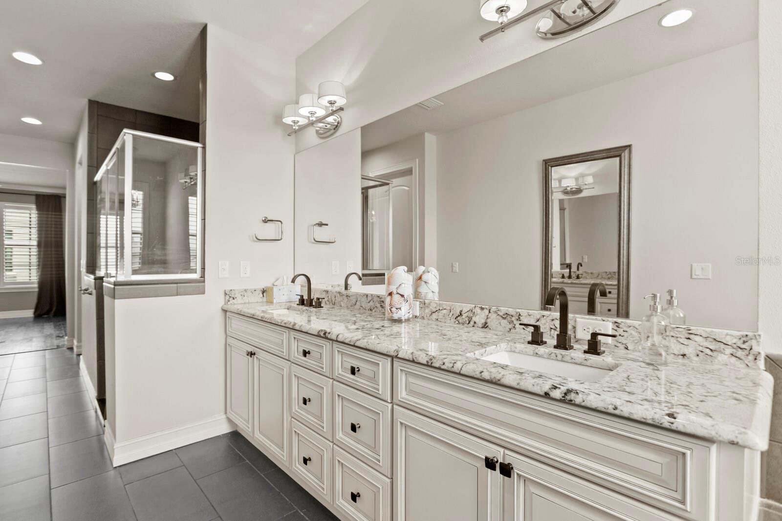 AUDUBON AVE TWNHMS - Residential