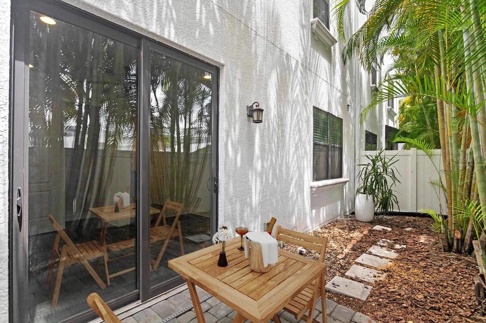 AUDUBON AVE TWNHMS - Residential