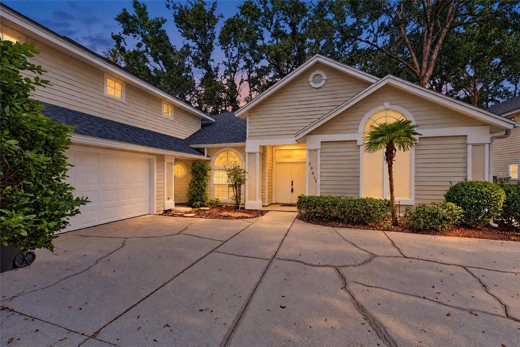 Photo of 10412 SW 49th Lane, Gainesville, FL 32608 (MLS # GC544519)