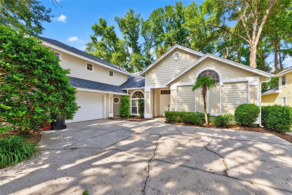Photo of 10412 SW 49th Lane, Gainesville, FL 32608 (MLS # GC544519)