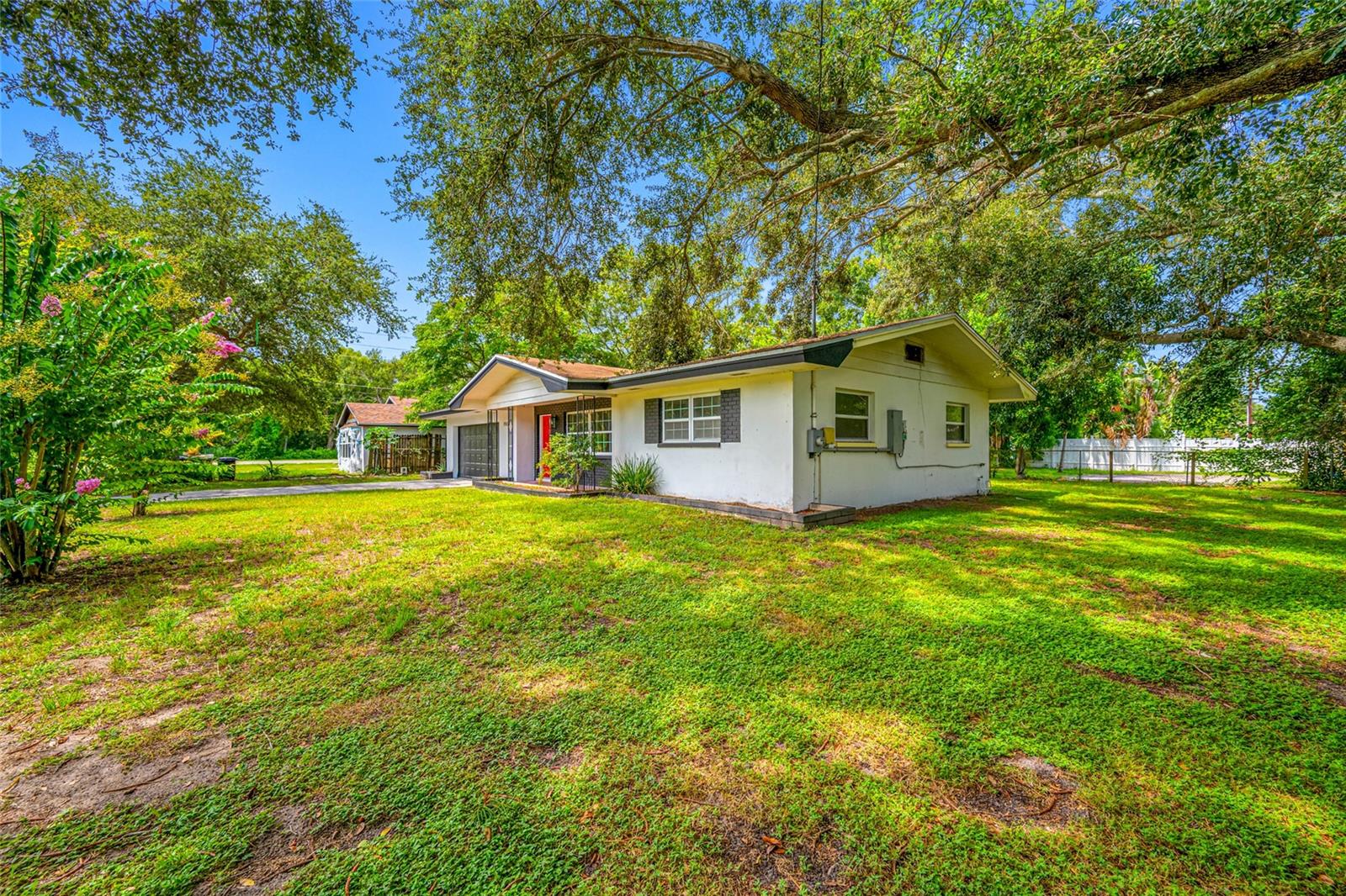 1916 MACOMBER AVENUE