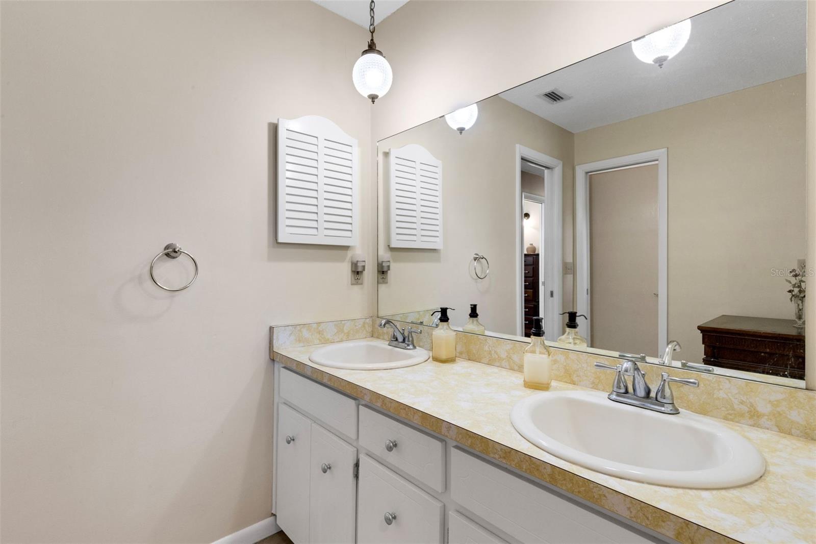 CHRISTINA WOODS - Residential