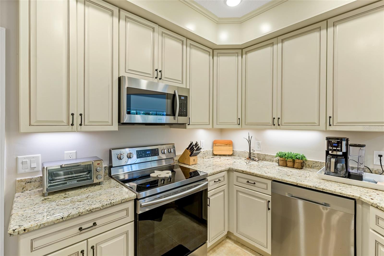 CEDAR HOLLOW AT TARA - Residential