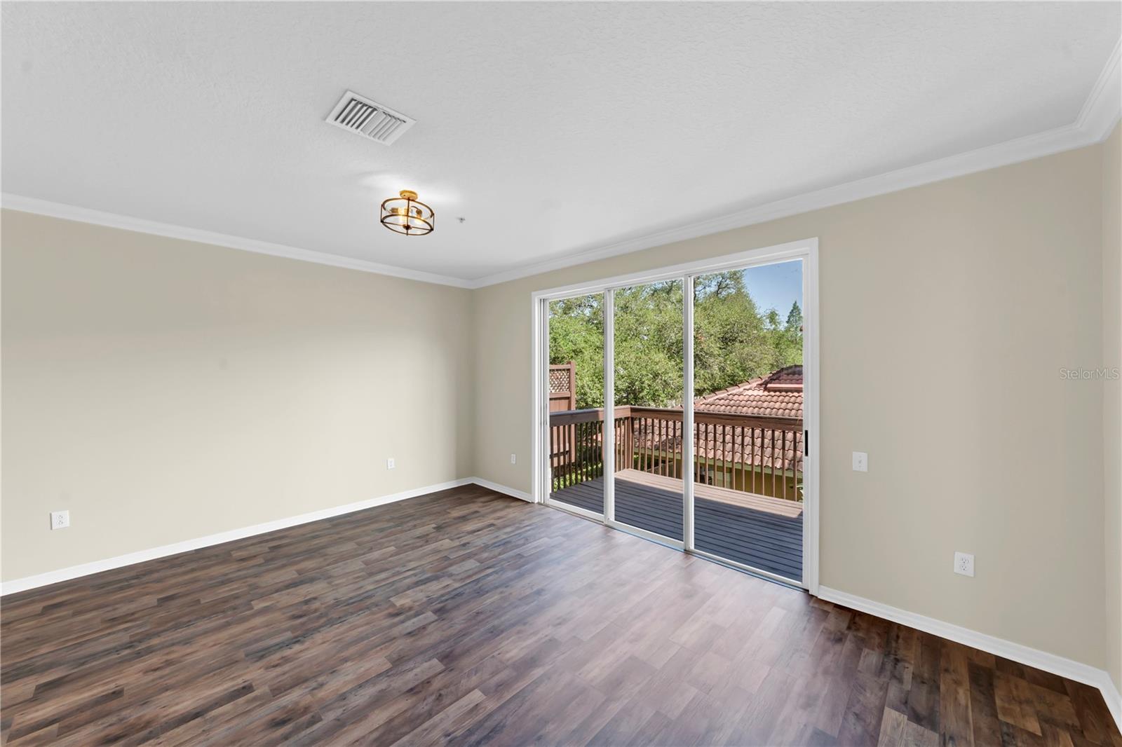 BAYSHORE WEST TWNHMS PH - Residential