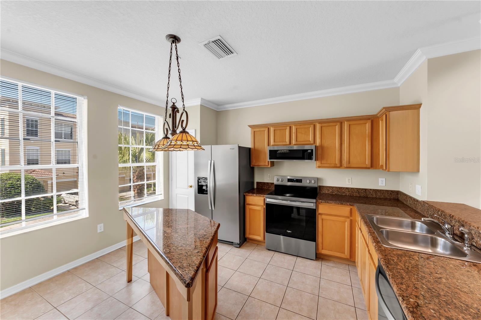 BAYSHORE WEST TWNHMS PH - Residential