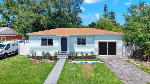 1907 53RD ST S, GULFPORT, FL 33707 - Image e58e52ef510f20505d60ef2f45e383bc/2296301060