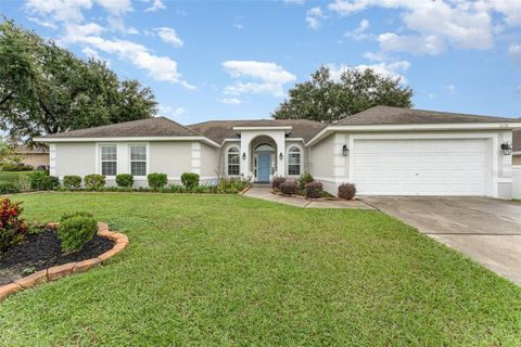 A home in AUBURNDALE