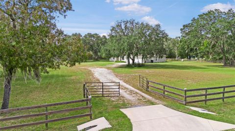 A home in DUNNELLON