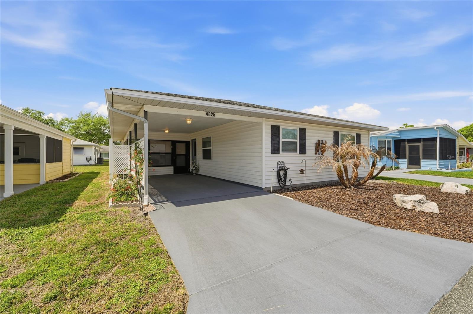 COLONNADES PH 01 - Residential