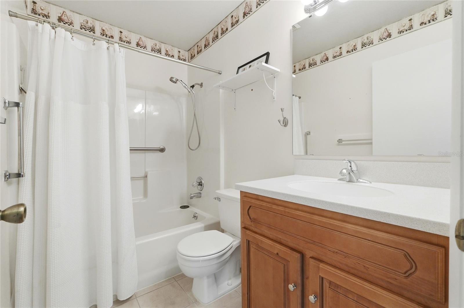 COLONNADES PH 01 - Residential