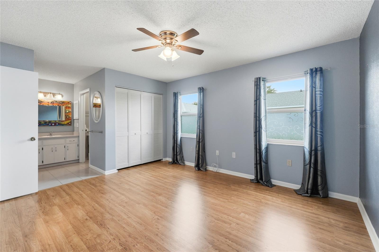 COLONNADES PH 01 - Residential