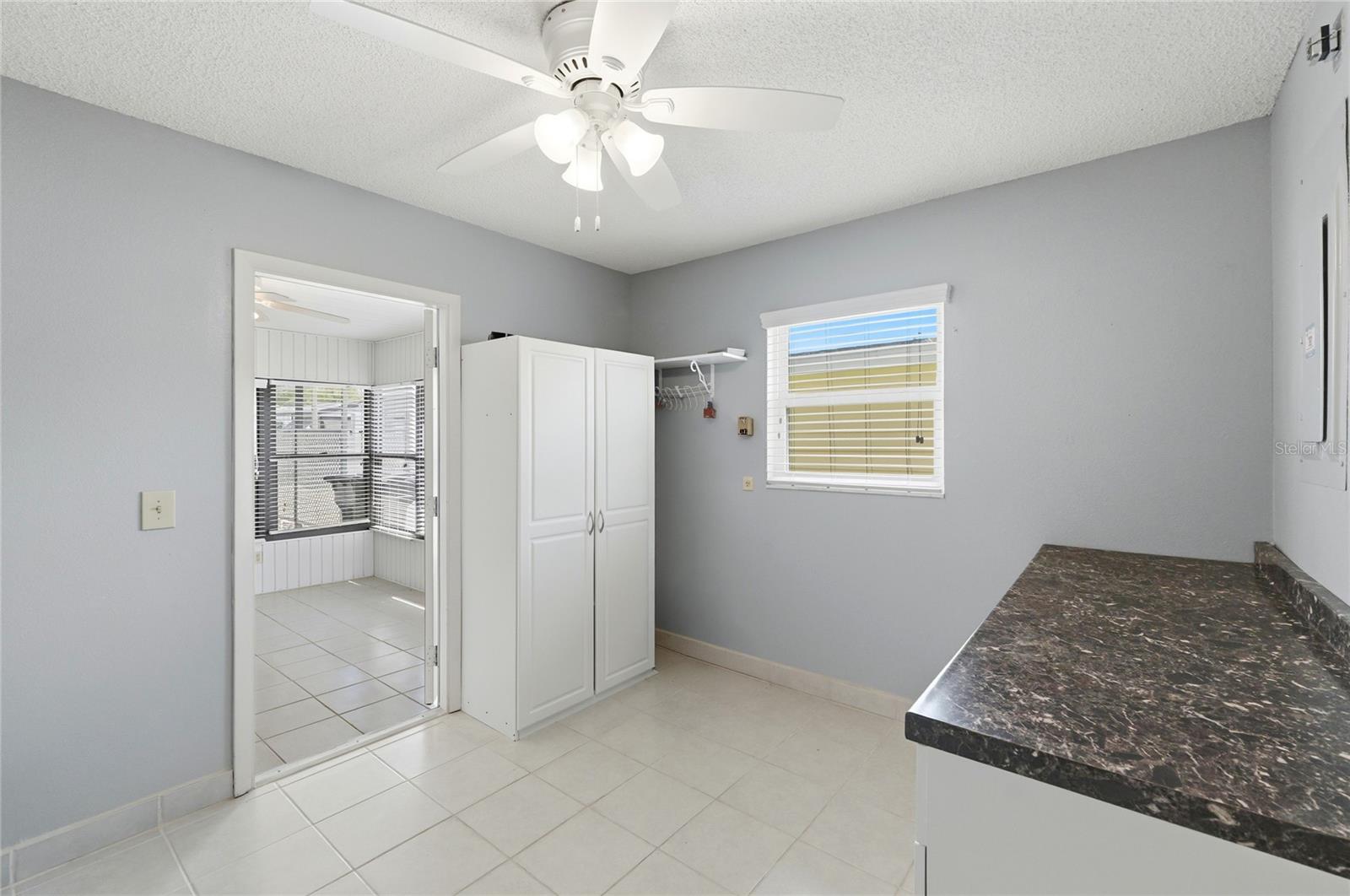 COLONNADES PH 01 - Residential