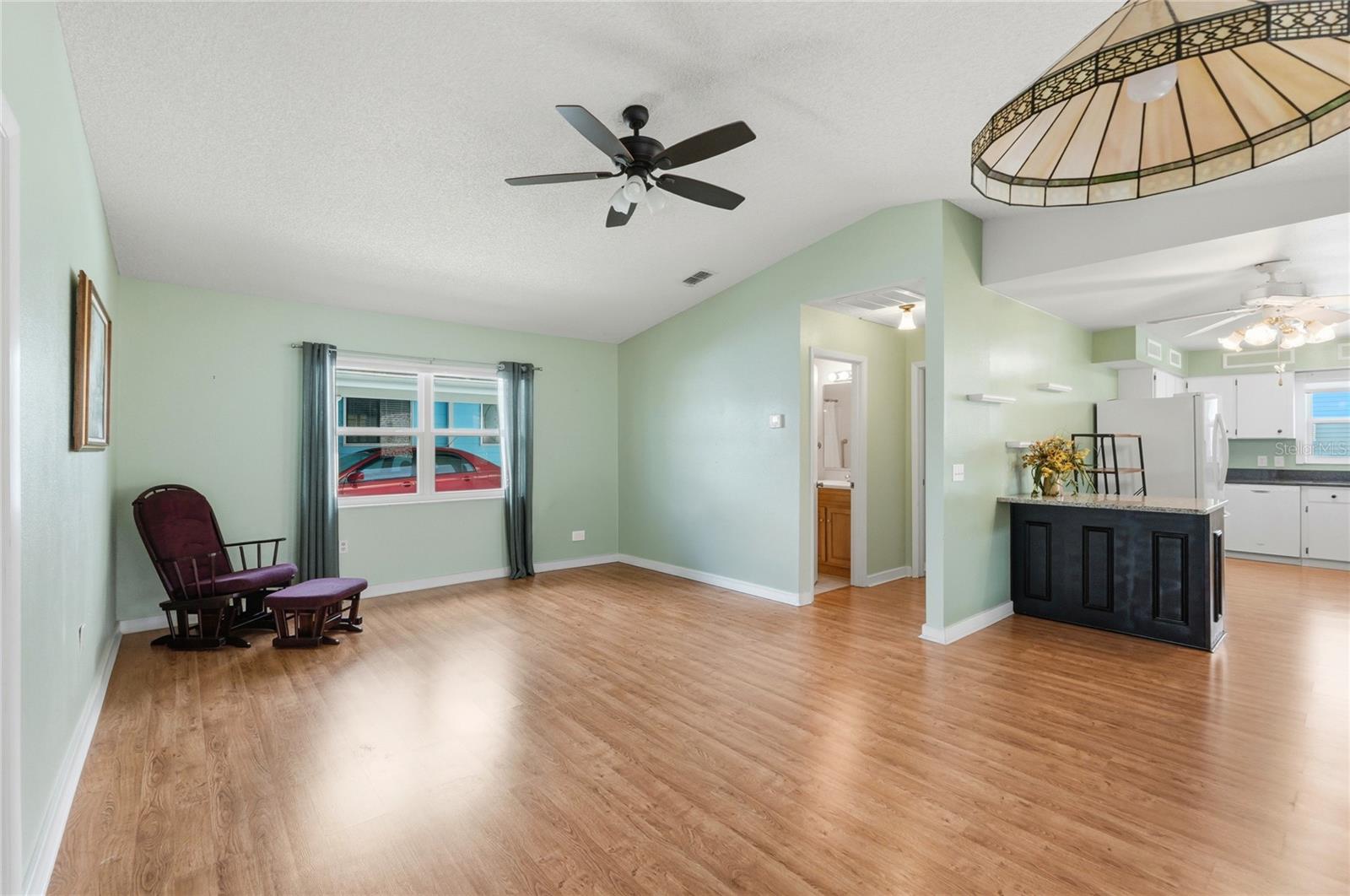 COLONNADES PH 01 - Residential