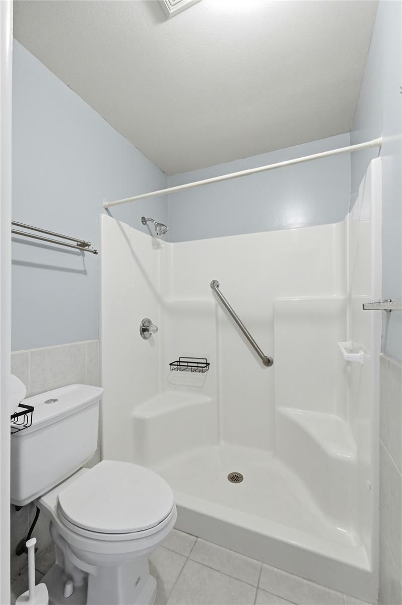 COLONNADES PH 01 - Residential