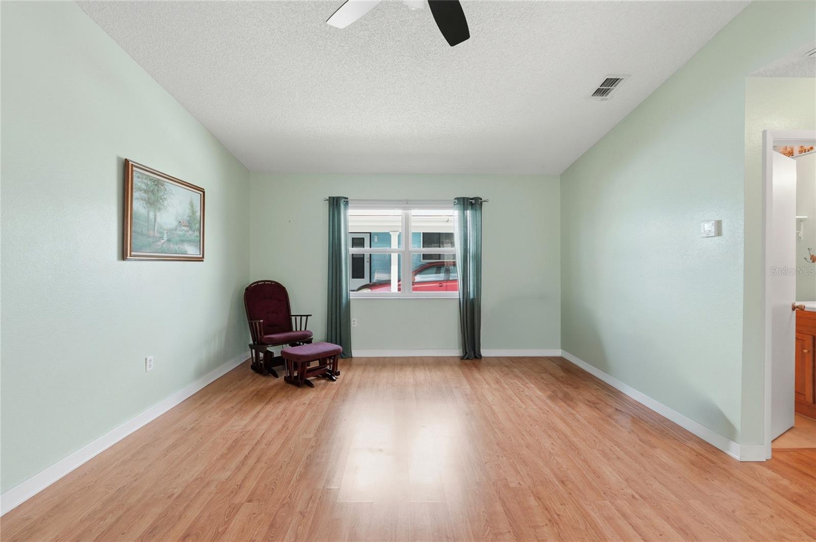 COLONNADES PH 01 - Residential