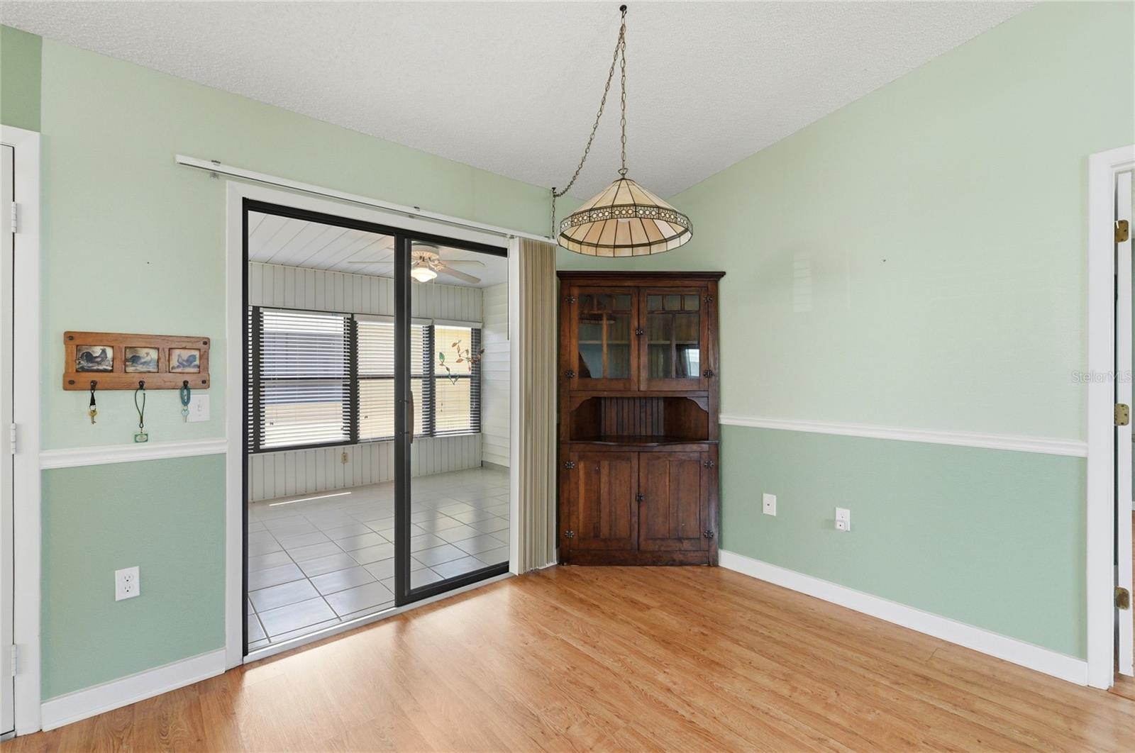 COLONNADES PH 01 - Residential