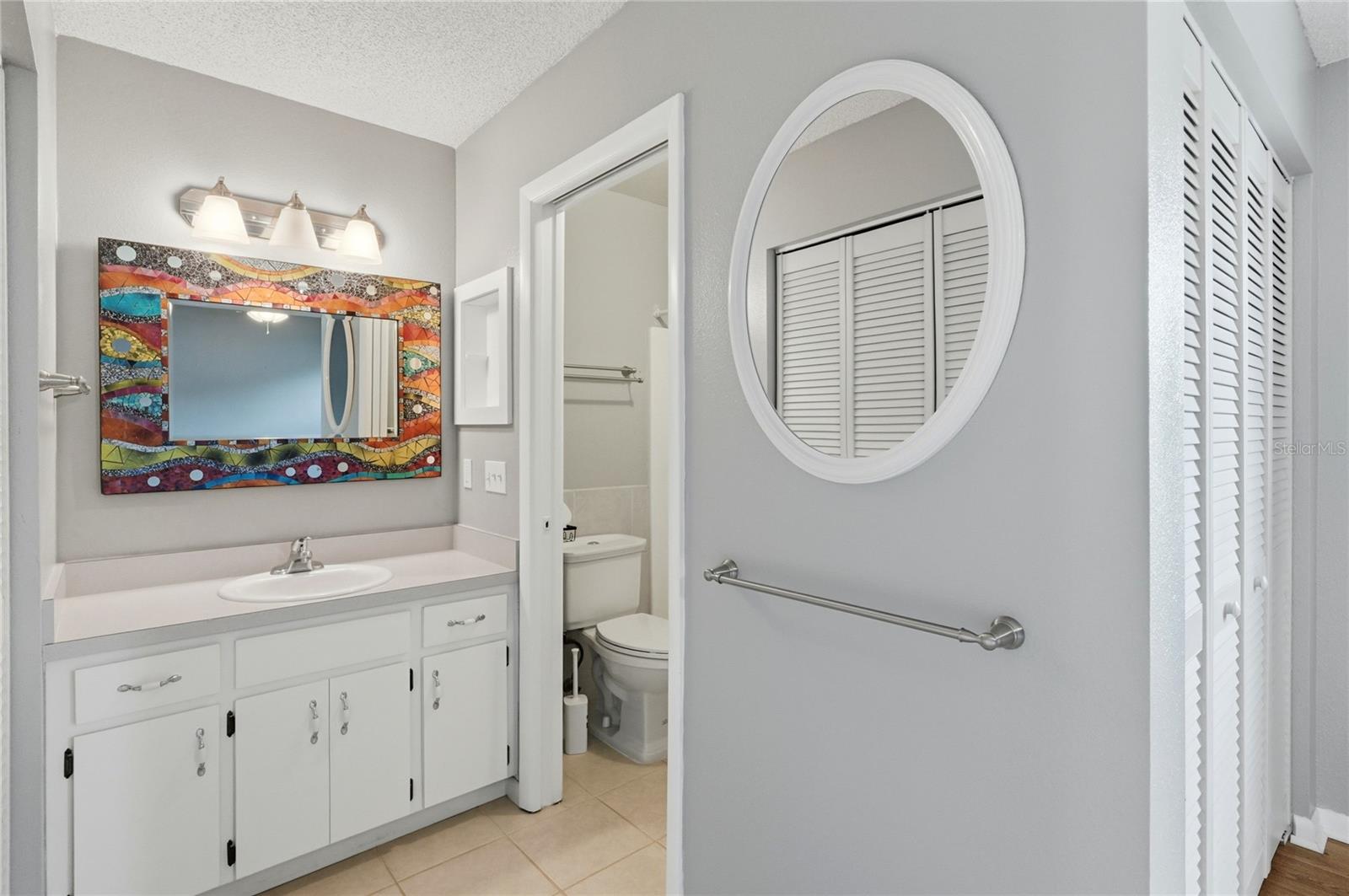 COLONNADES PH 01 - Residential