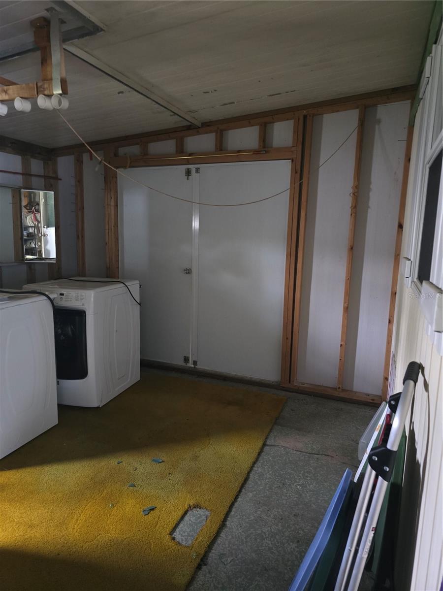 ARIANA SHORES MHP - Residential