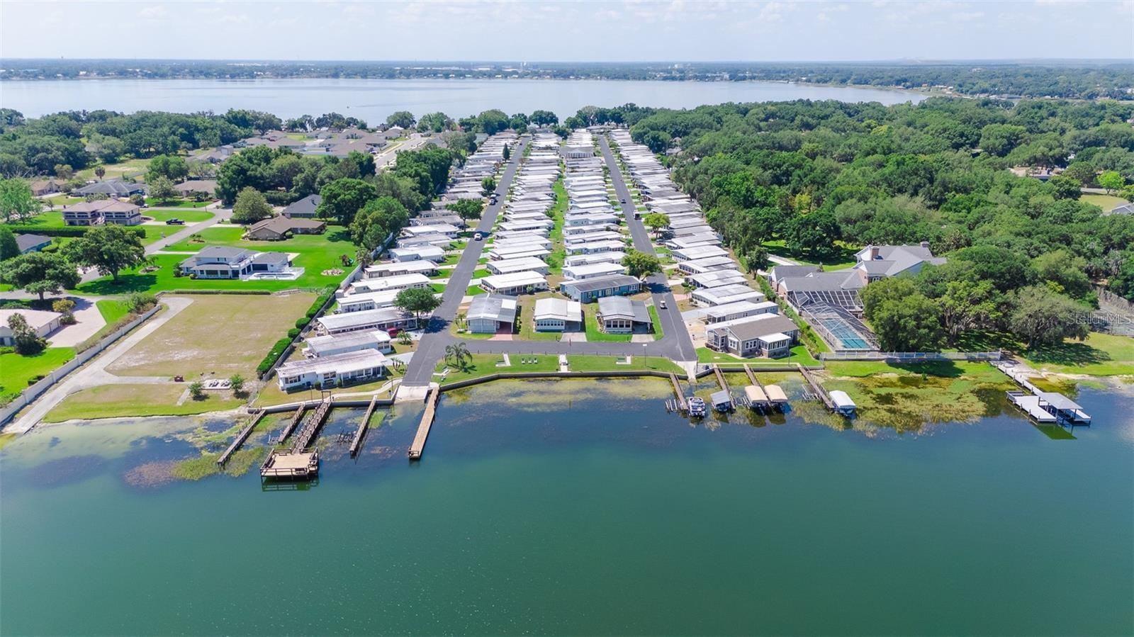 ARIANA SHORES MHP - Residential