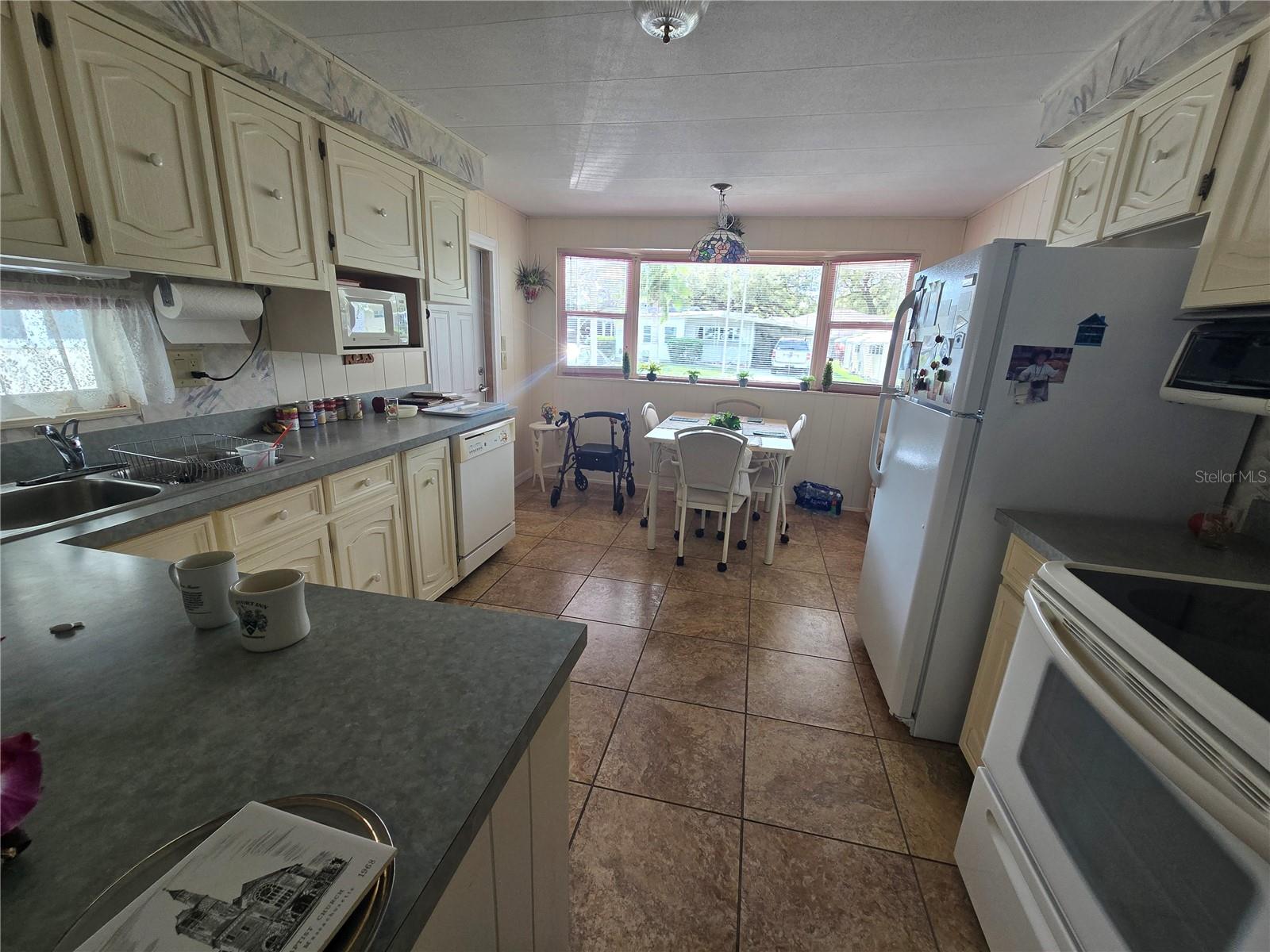 ARIANA SHORES MHP - Residential