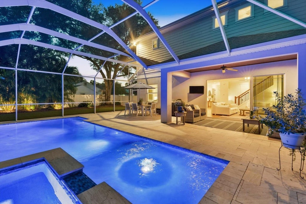 Photo of 3608 E Sterling Circle, Tampa, FL 33629 (MLS # TB8559337)