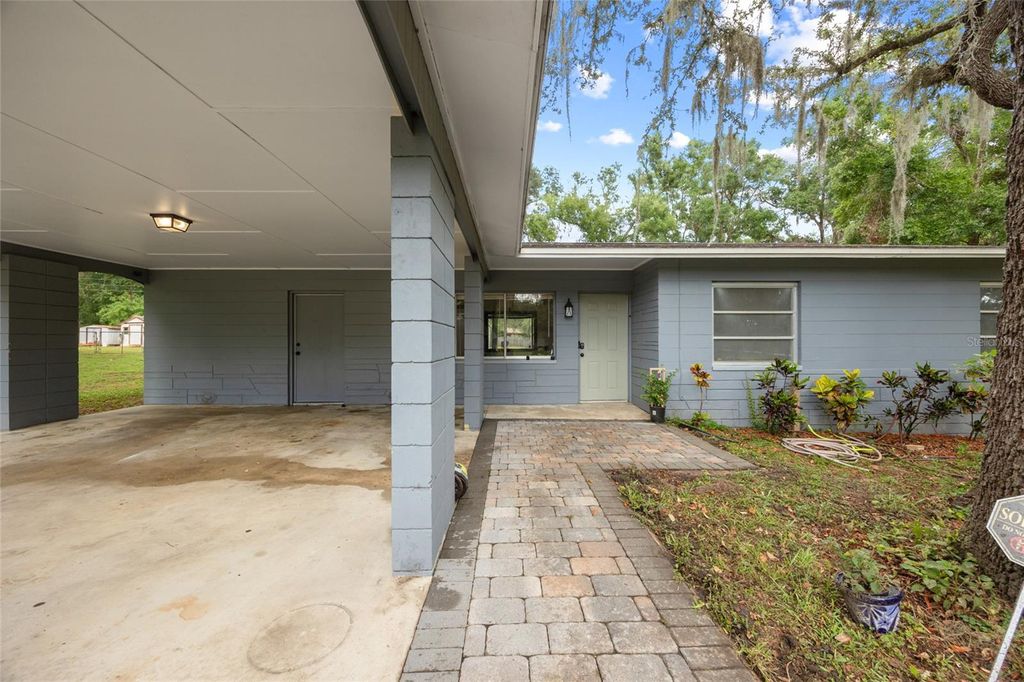 Photo of 12412 Lakeview Drive, Dade City, FL 33525 (MLS # TB8394223)