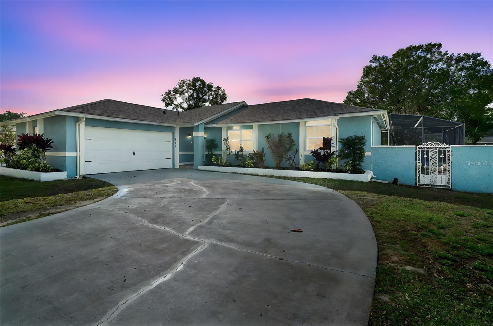 OAKTREE VILLAGE - Residential