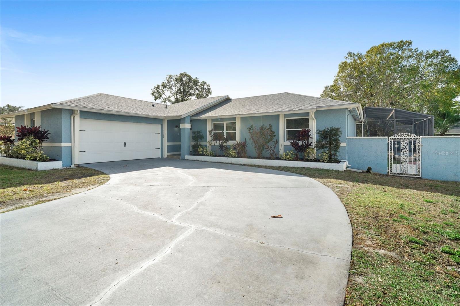 OAKTREE VILLAGE - Residential