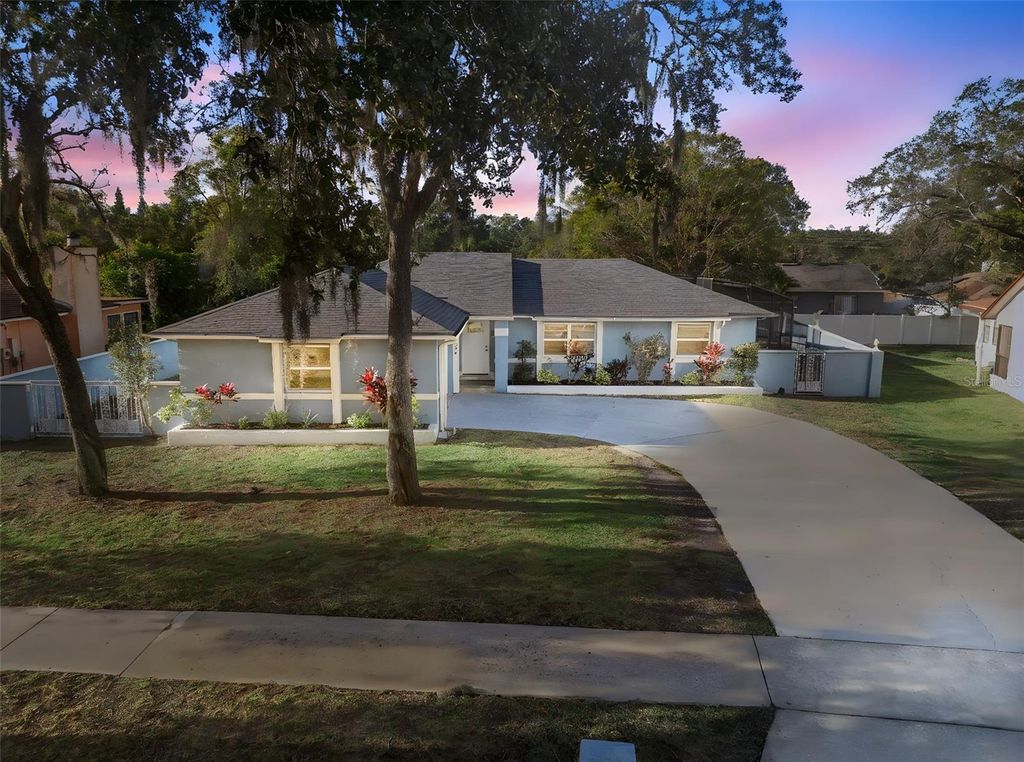 Photo of 5136 Barnegat Point Road, Orlando, FL 32808 (MLS # V4946349)