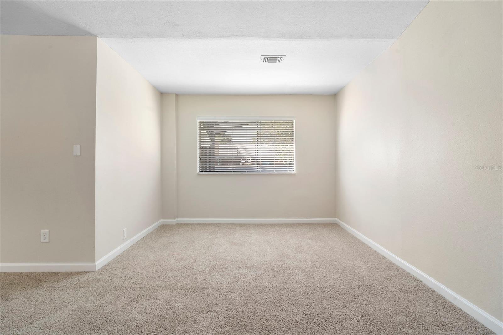 OAKTREE VILLAGE - Residential