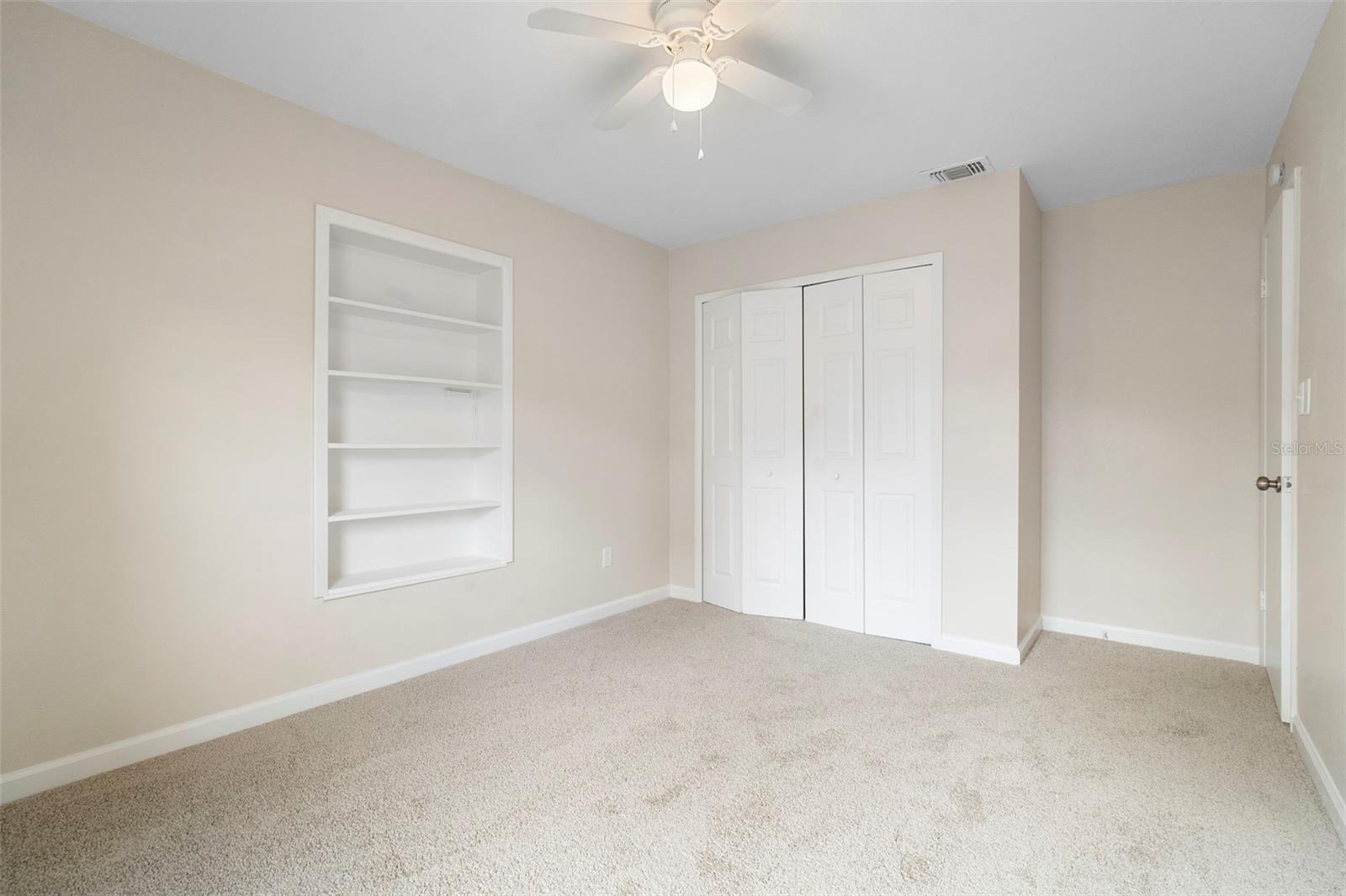 OAKTREE VILLAGE - Residential