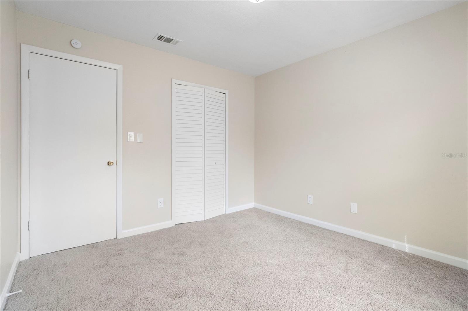 OAKTREE VILLAGE - Residential